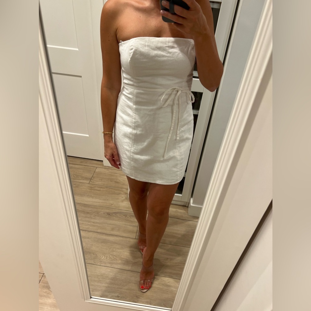 Brand New Abercrombie Tie-waist skort size S